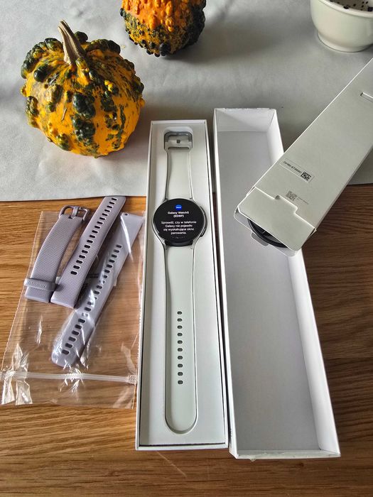 Samsung Galaxy Watch5 LTE 44mm Biały + oryginalny pasek GARMIN Fioletowy – KOMPLET - stan IDEALNY