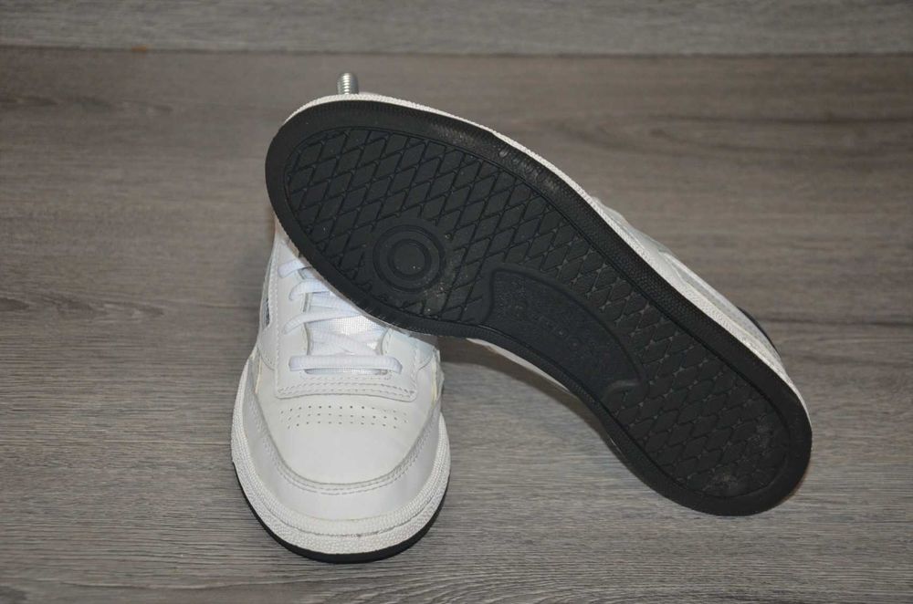 Продам кросівки Фірма Reebok.