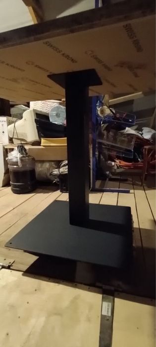 Стол обеденный журнальный на металической ноге