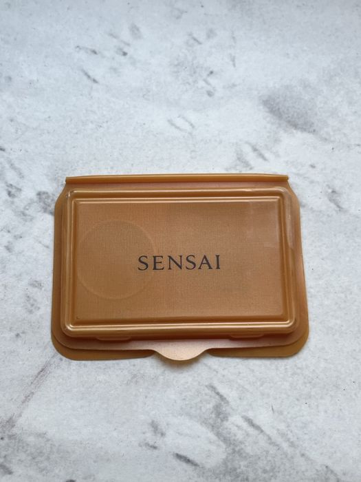 sensai premium makeup travel bronzer