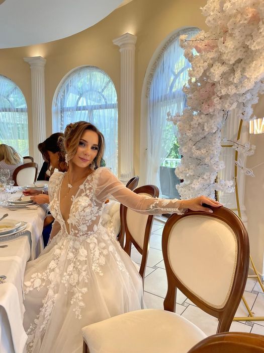 Suknia ślubna Acacia Madioni z trenem xxs xs