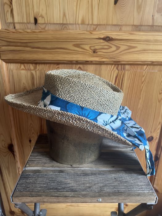 Sprzedam kapelusz firmy HAWAIIAN Made in Sri Lanka rozmiar ONE SIZE