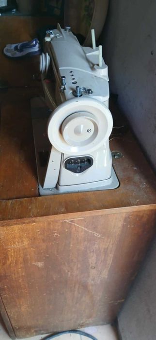 Maquina de costura singer