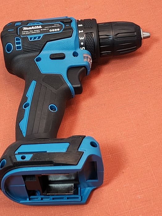 Wiertarko-wkrętarka akumulatorowa Makita