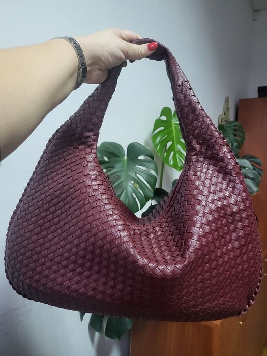 Об'ємна, плетена, сумка-багет