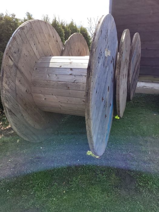 Sprzedam dużą szpulę id kabli