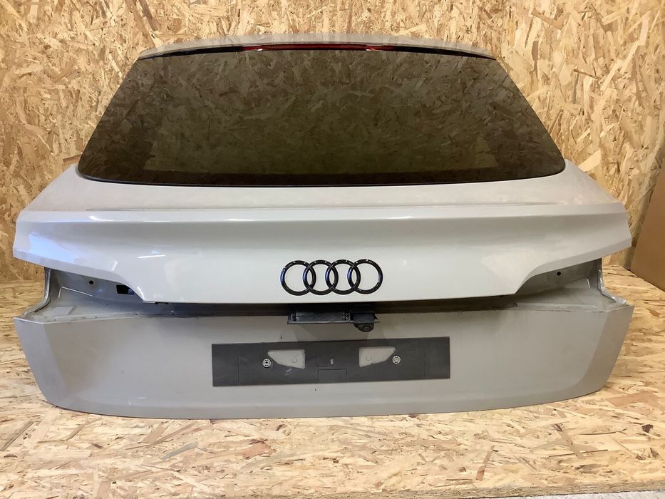 Audi Etron Sportback кришка багажника