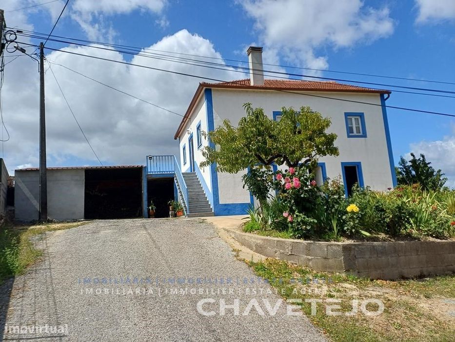 Country House with Land, Water Borehole, and Olive Grove