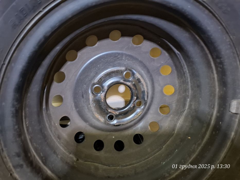 Резина з дисками