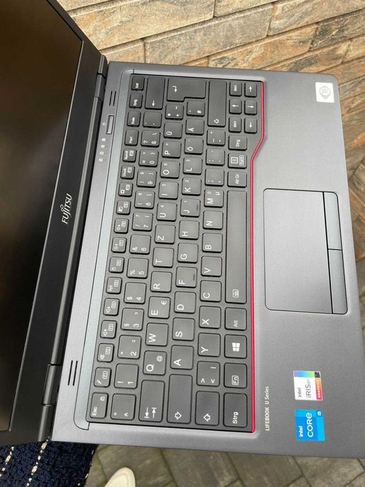 Fujitsu LifeBook U7311 i5-1135G7 / 8GB / 256GB / LTE — 90шт