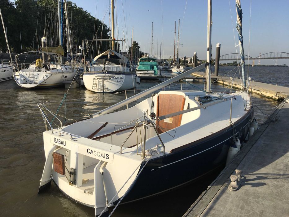 Veleiro Beneteau First 210