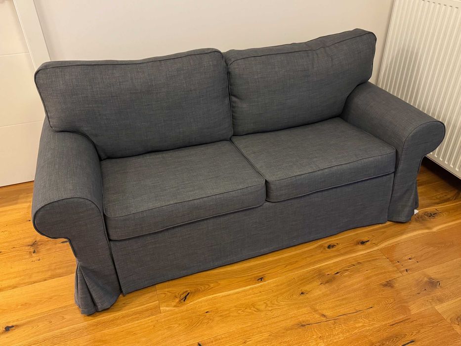 Sofa 2-osobowa rozkładana IKEA (ciemnoszara)
