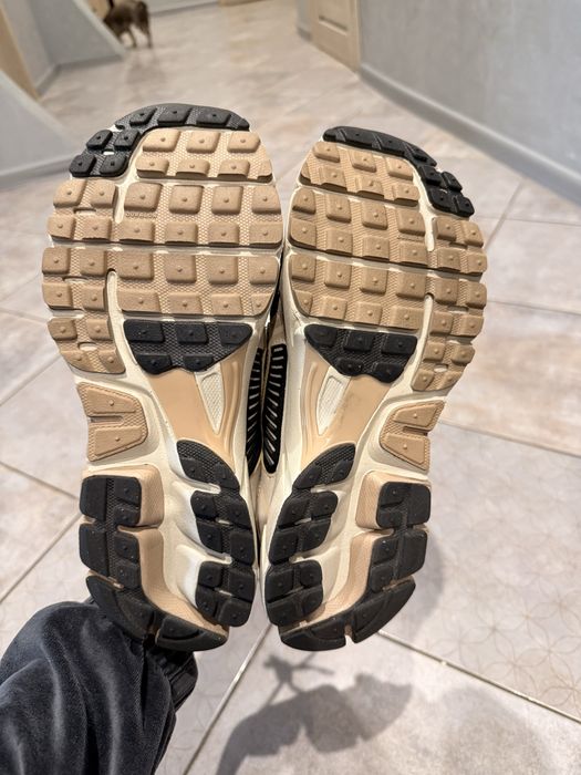 Продам кроссовки nike vomero zoom 5