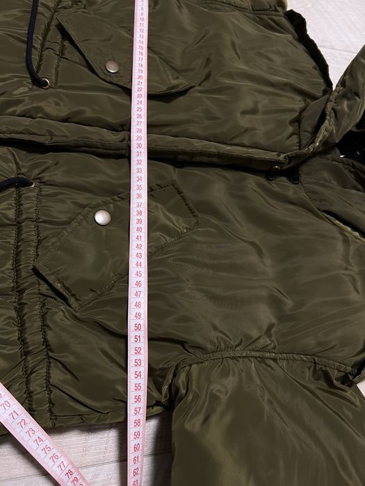 Продам женскую куртку