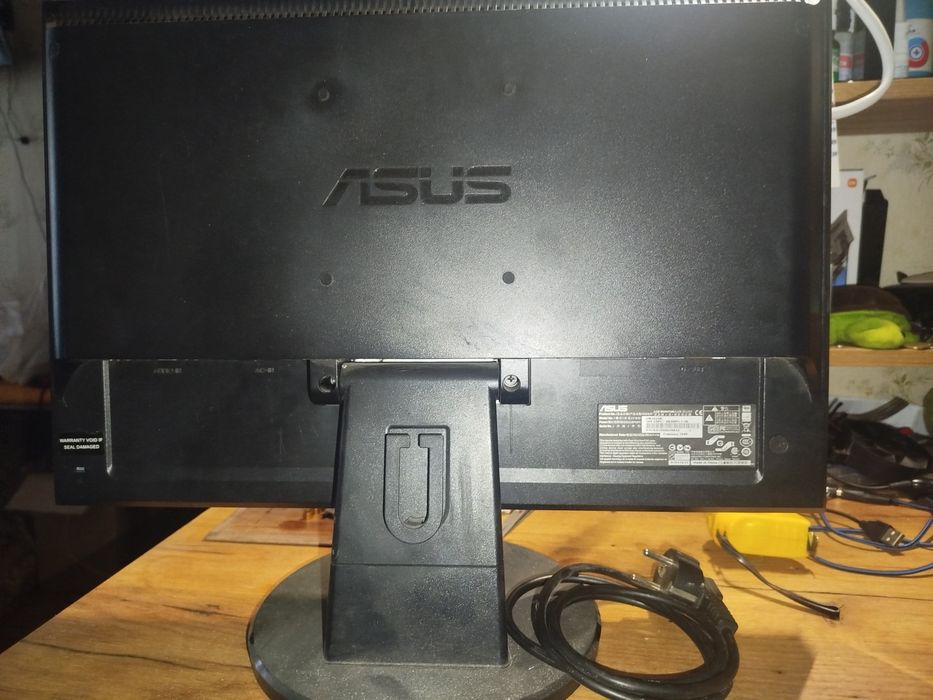 Монітор комп'ютерний асус