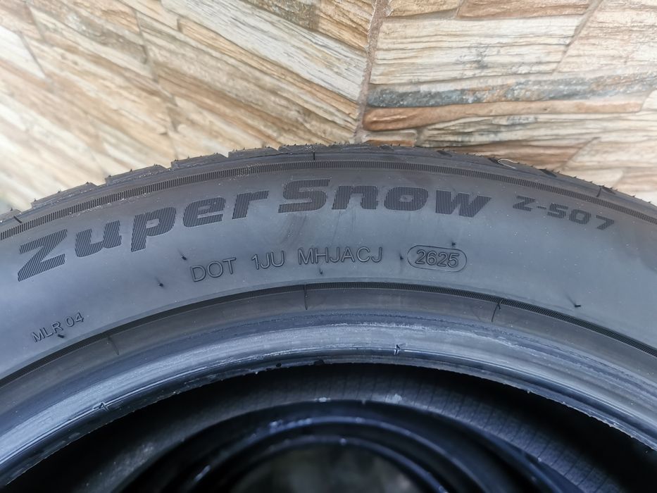 Opony 4x Goodride 235/50R19 103V ZuperSnow