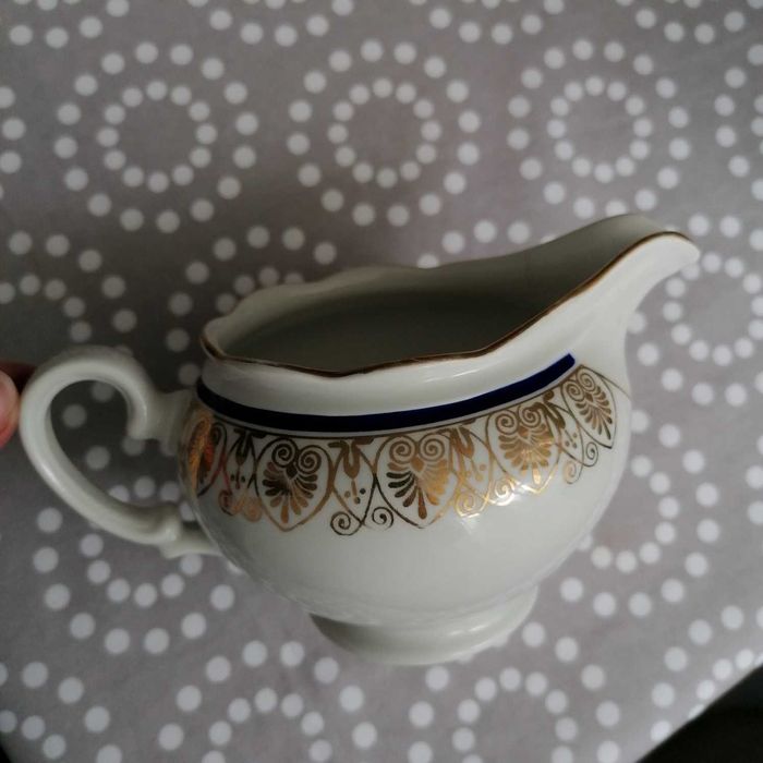 2 sztuki - dzbanuszek na mleko - porcelana WAWEL - złote zdobienia