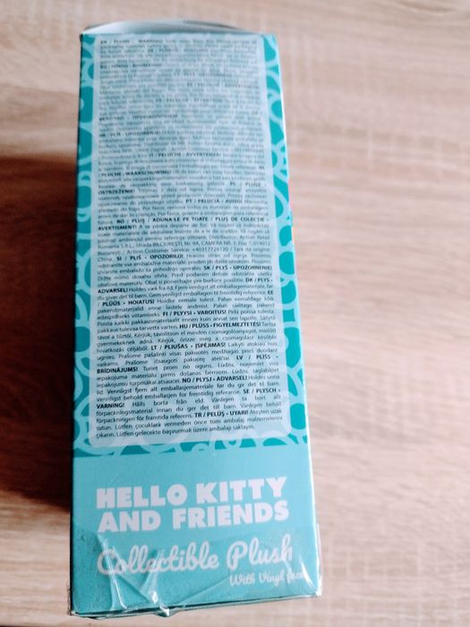 Pudełko z maskatką z bajki Hello kity