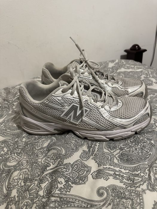 Tenis new balance em bom estado,so lavar