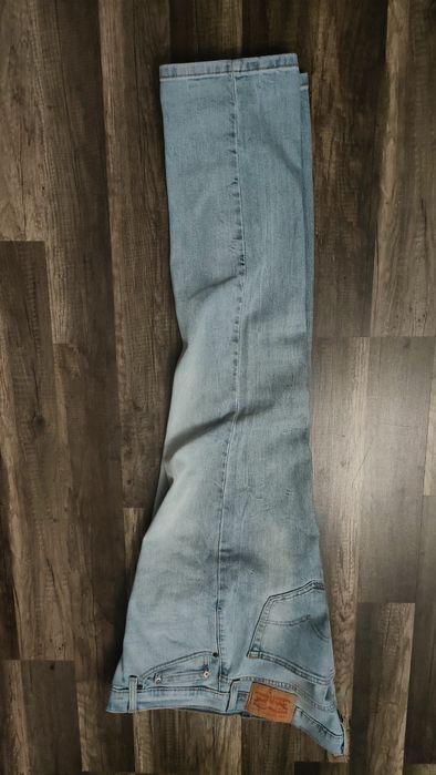świetne spodnie LEVI'S  514  33/32  w super stanie