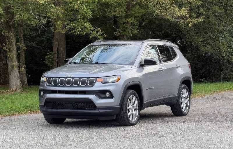 2022 Jeep Compass Latitude Lux