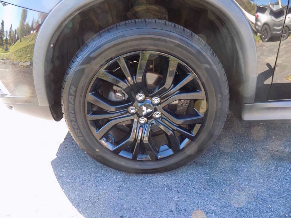 Mitsubishi Outlander      2018