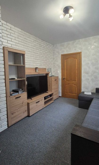 Продаж частина будинку " Заходь та живи"