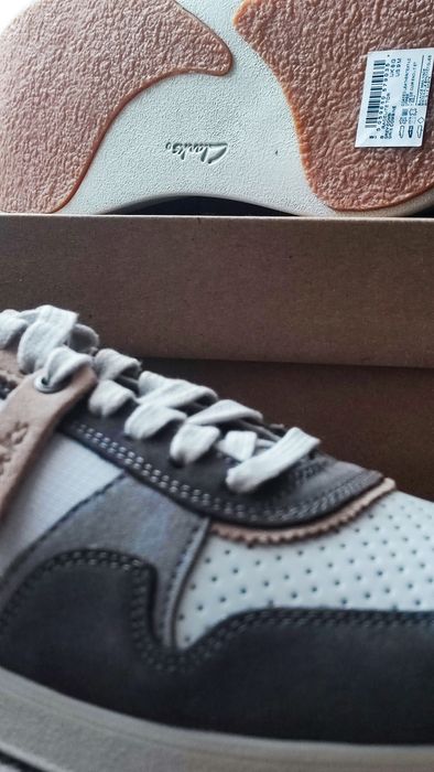 Sapatilhas Clarks nobuck NOVAS