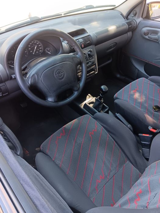 Opel corsa B 1600 GSI