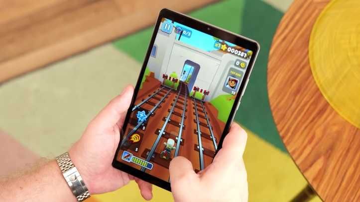 Зручний компактний планшет Honor Pad 8"