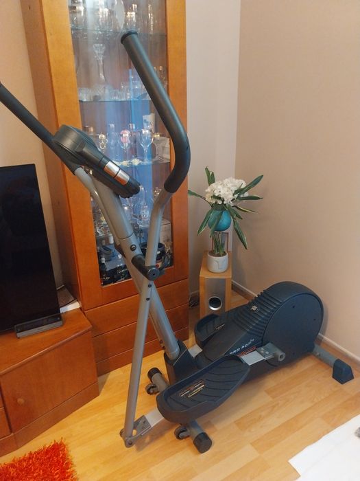 Bicicleta elíptica Pro-Form 595 HR (consola ecrã não funciona)