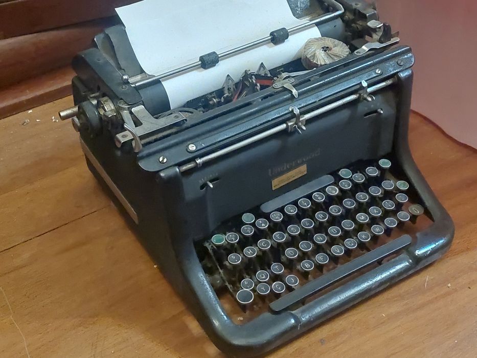Máquina de escrever antiga