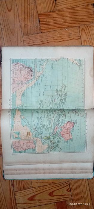 Atlas Universal muito antigo