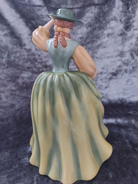 Royal Daulton porcelanowa figurka "Buttercup" 18cm wysoka