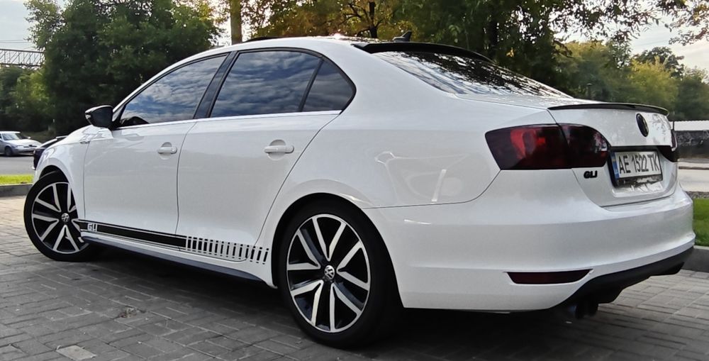 Продам Volkswagen Jetta 6 GLI