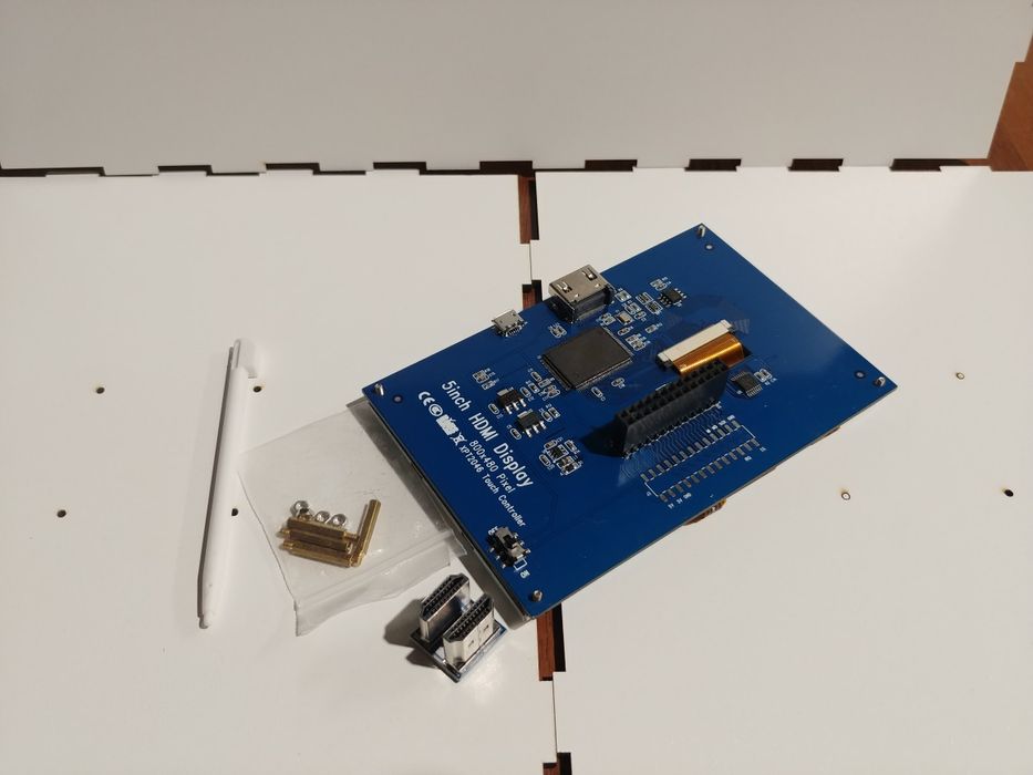 Дисплей Raspberry HDMI 5" 800x480 із сенсорним контролером XPT2046