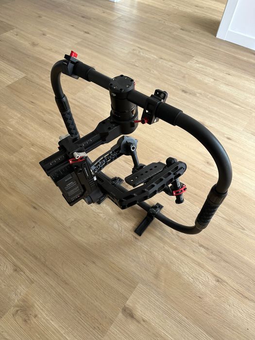 DJI Ronin com caixa peli de transporte, ring, bateria nova