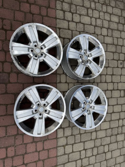 Jeep Liberty KK felgi 20 komplet