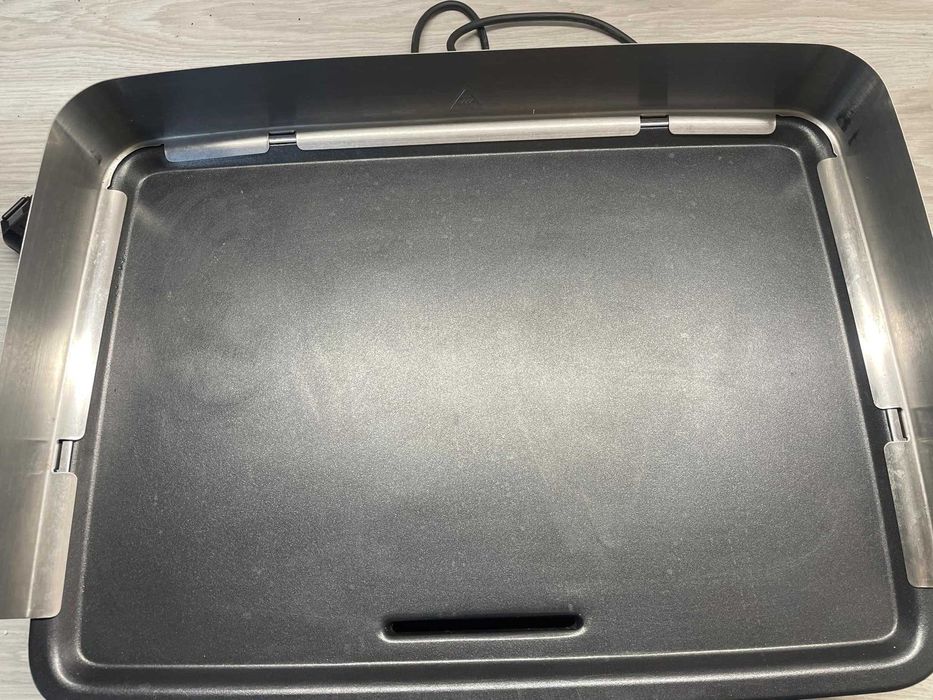 Grill elektryczny Tefal CB690D 2300 W