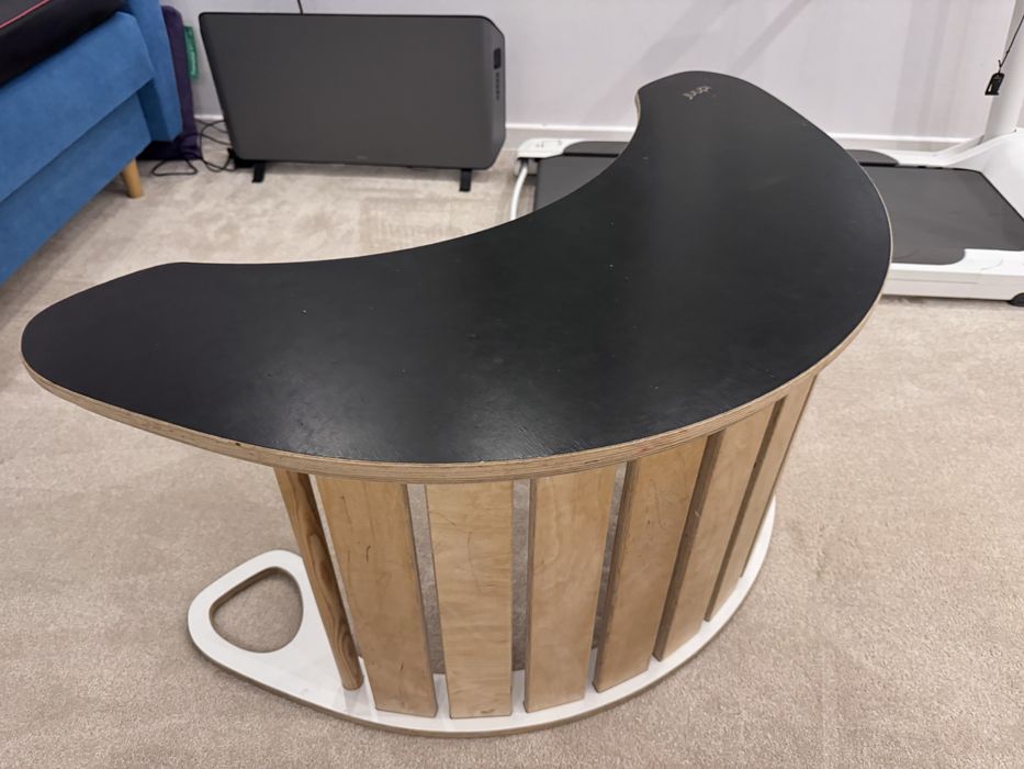 Drewniany bujak Montessorii