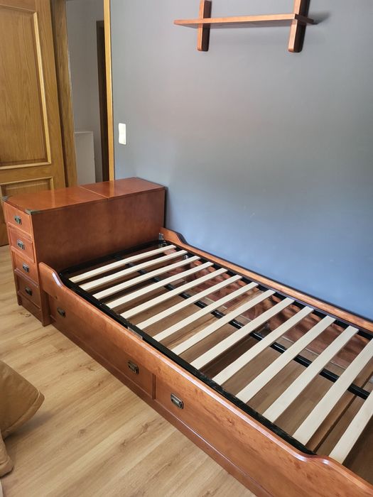 Mobilia quarto: Cama + cama no gavetão + Secretária