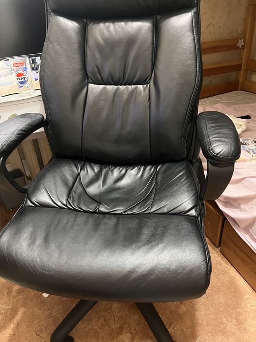 Офісне крісло TJELE читати опис!