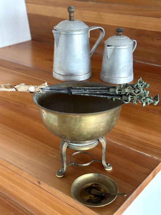 Lote com várias peças de decoração e coleção 1/2