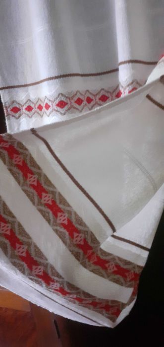Zaslony krotkie grubsze wzór żakardowy