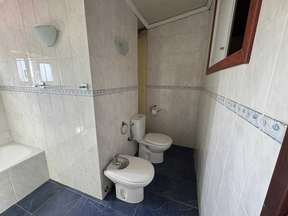 Apartamento T1 com excelente luz natural junto às Olaias
