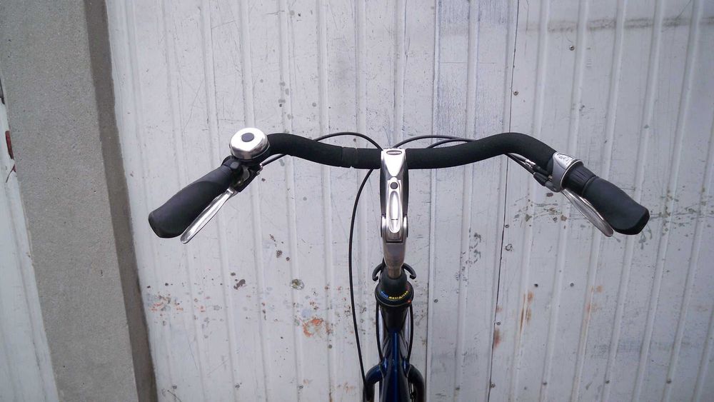 BATAVUS Mambo   rama 57 cm. Aluminiowa Nexus 7  Prądnica miejski