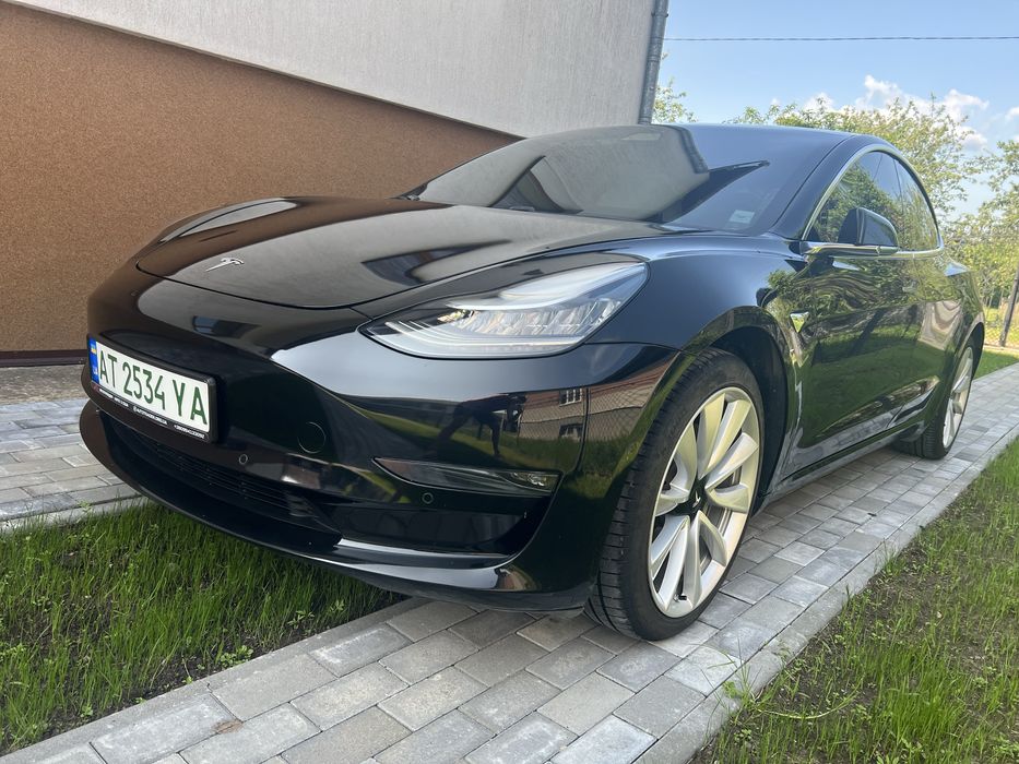 Tesla model 3 mid range CCS2