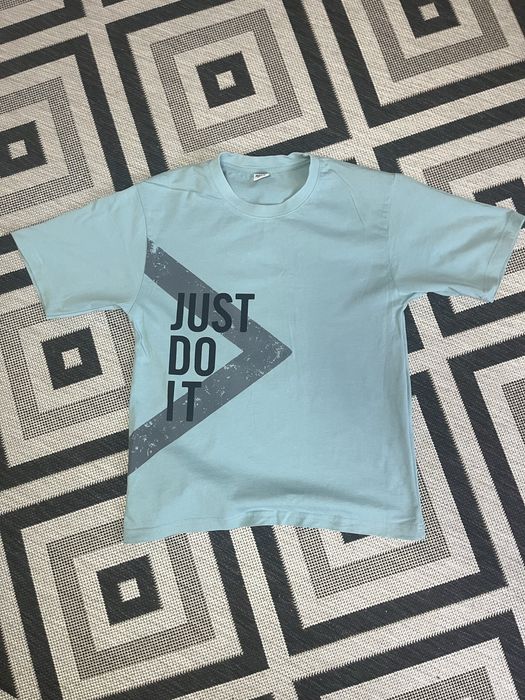 Футболка nike.