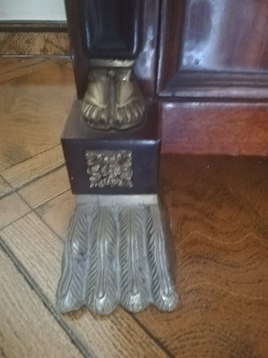 Móvel bar do estilo império