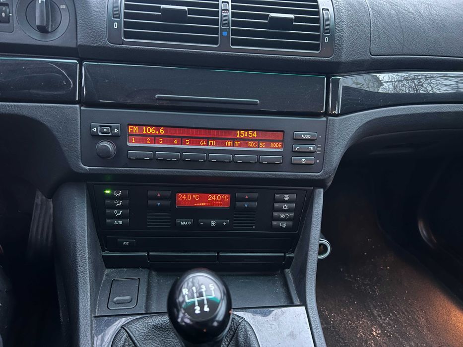 samochód BMW 520 (E39)